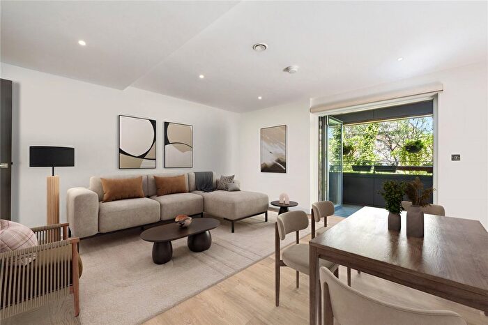 2 Bedroom Flat For Sale In The Cooper Building, Wharf Road, London, N1