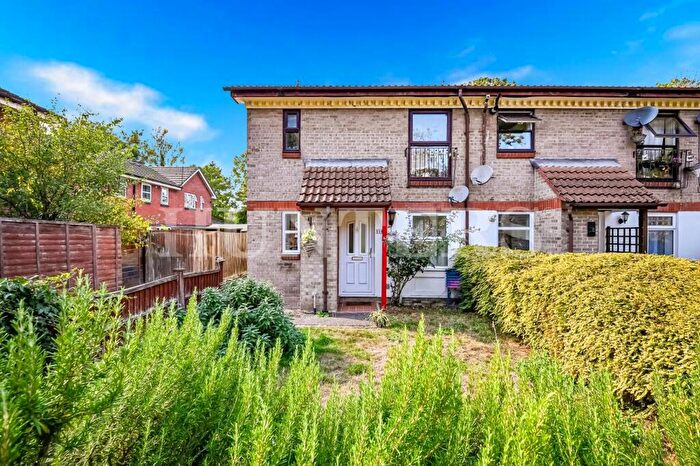 1 Bedroom Flat To Rent In Portland Road, London, N15