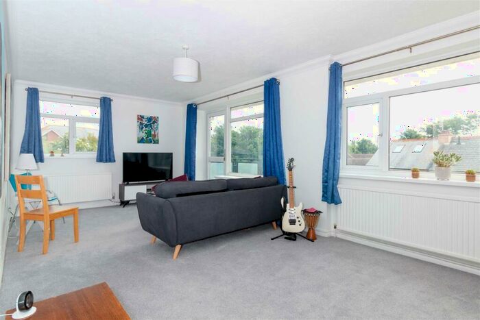 3 Bedroom Flat For Sale In Southdown Road, Shoreham-By-Sea, BN43