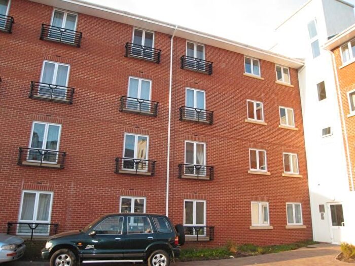 2 Bedroom Flat To Rent In Chantry Close, Abbey Wood, London, SE2