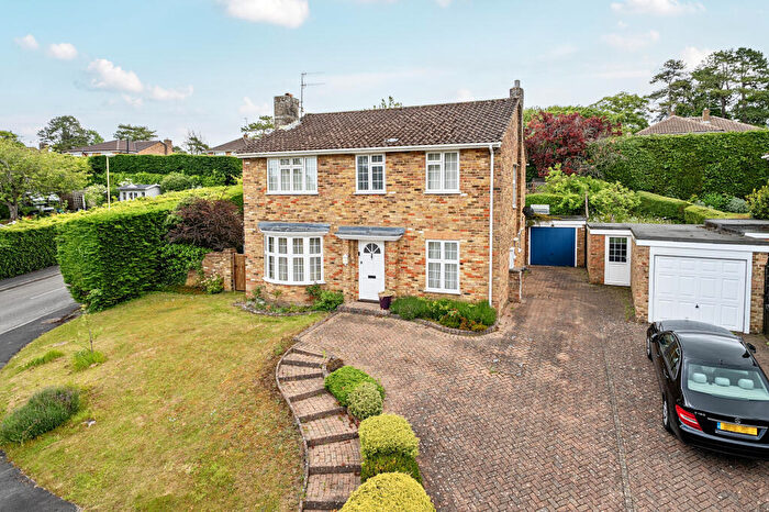 4 Bedroom House For Sale In Huntsmead, Alton, GU34
