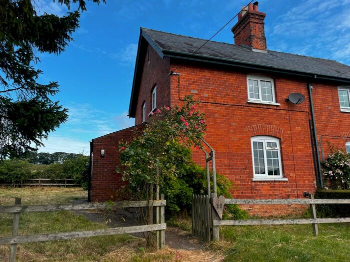 3 Bedroom Semi-Detached House To Rent In Home Farm, Withcall, Louth., LN11