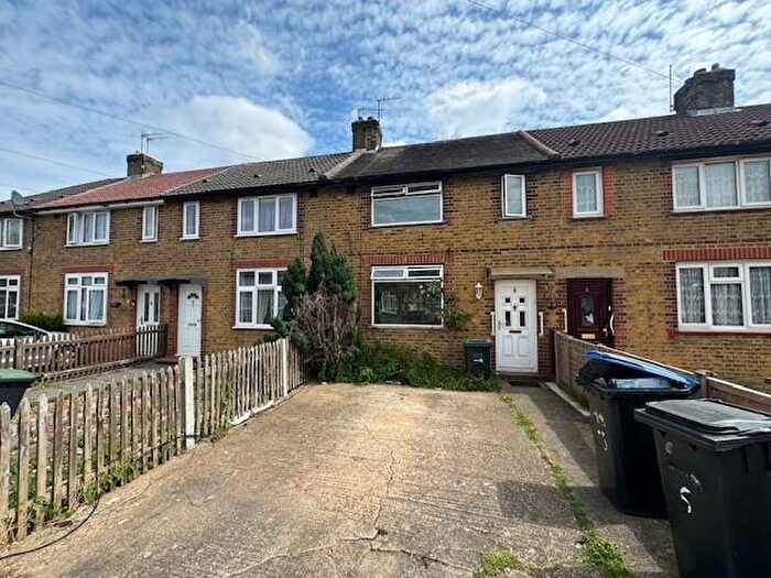 2 Bedroom Terraced House To Rent In Thornaby Gardens, Edmonton, N18