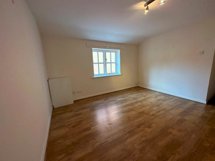 1 Bedroom Flat To Rent In Market Row, Beccles, Suffolk, NR34