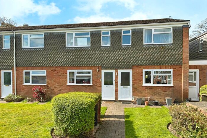 2 Bedroom Maisonette To Rent In Battys Barn Close, Wokingham, RG40