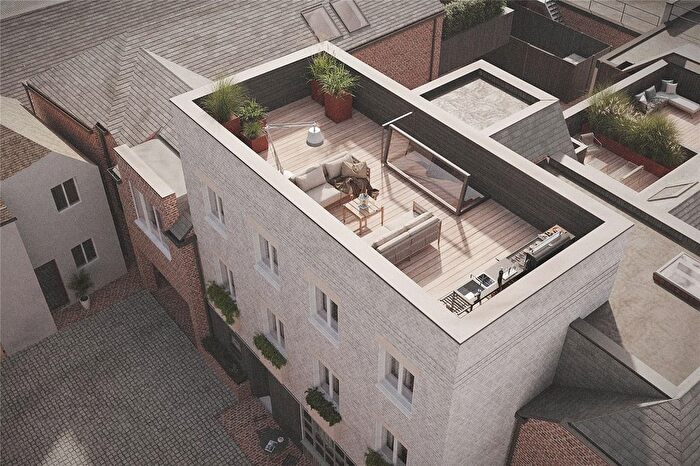 4 Bedroom Semi-detached House For Sale In Harts Yard, Farnham, Surrey, GU9