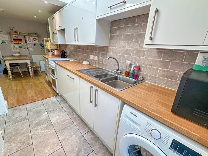 2 Bedroom End Of Terrace House For Sale In Bishops Waltham, SO32