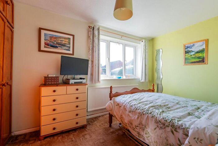 3 Bedroom Semi Detached House For Sale In Cwm-Dylan Close, Bassaleg, Newport, NP10