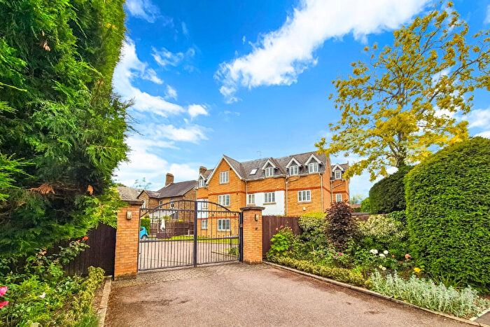 2 Bedroom Maisonette To Rent In The Maples, London Road, Sawbridgeworth, Hertfordshire, CM21