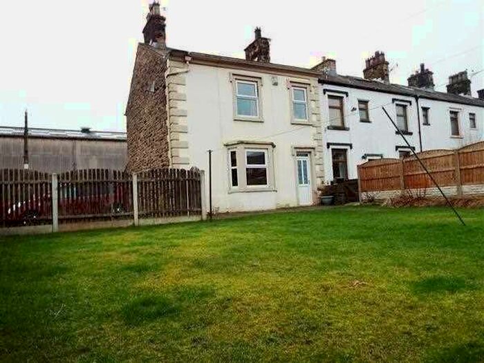 3 Bedroom End Of Terrace House To Rent In Railway View, Adlington, Addlington, PR7