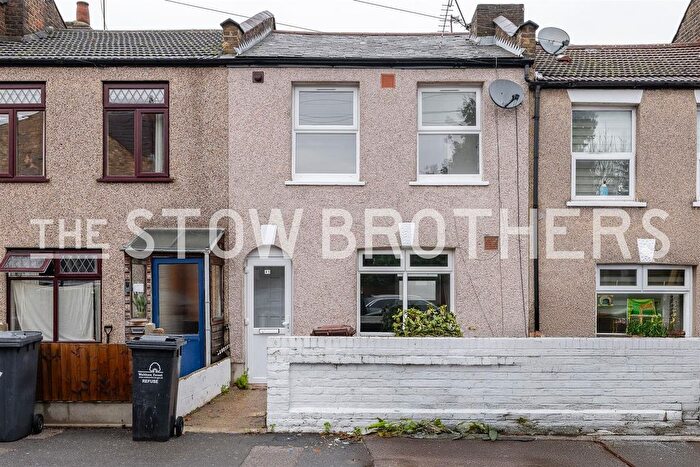 2 Bedroom Property To Rent In Mount Pleasant Road, Walthamstow, E17