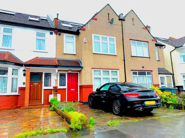 4 Bedroom Terraced House To Rent In Wydehurst Road, CR0