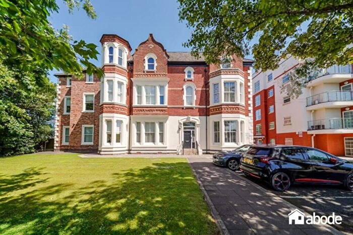 2 Bedroom Apartment For Sale In Crosby Road North, Liverpool, L22