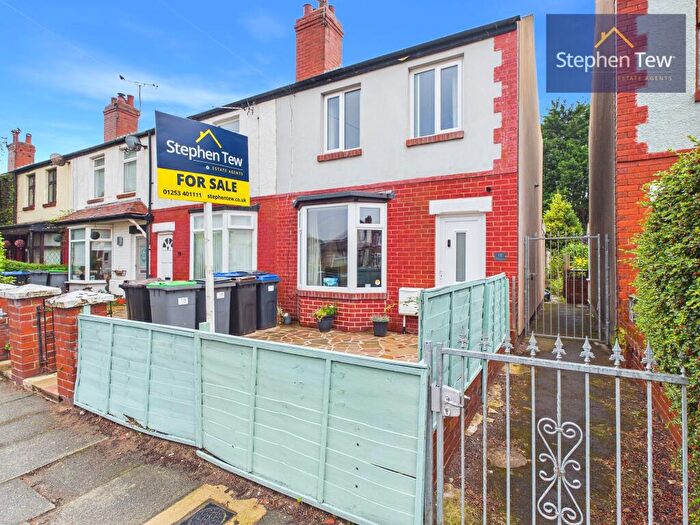 2 Bedroom Terraced House For Sale In Linfield Terrace, Blackpool, FY4