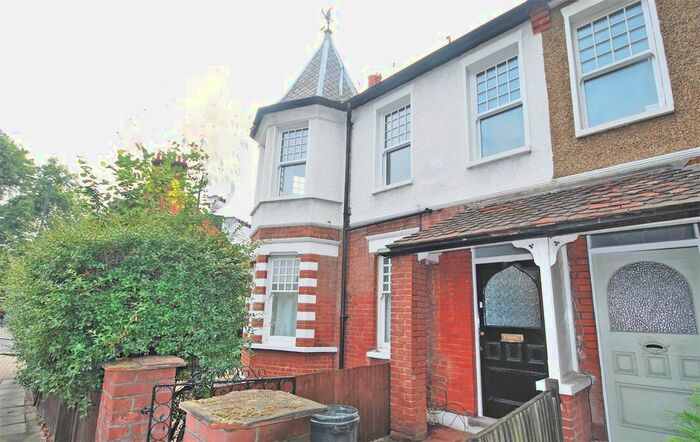 2 Bedroom Flat To Rent In London Road, Twickenham, TW1