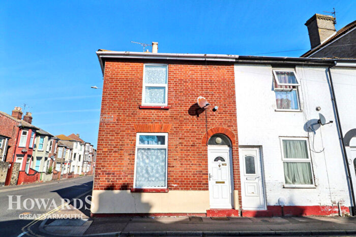 2 Bedroom End Of Terrace House For Sale In York Road, Great Yarmouth, NR30