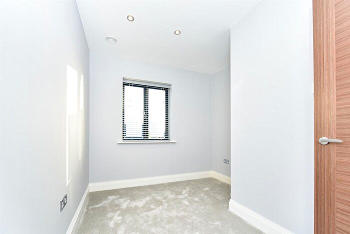 3 Bedroom Flat For Sale In Ivy Park Road, Sheffield, S10