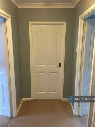 2 Bedroom Flat To Rent In Francis Close, Hitchin, SG4