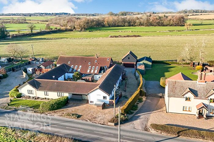 3 Bedroom Barn Conversion For Sale In Low Street, Oakley, Diss, IP21