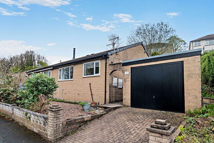 2 Bedroom Bungalow For Sale In Park Drive Road, Keighley, BD21