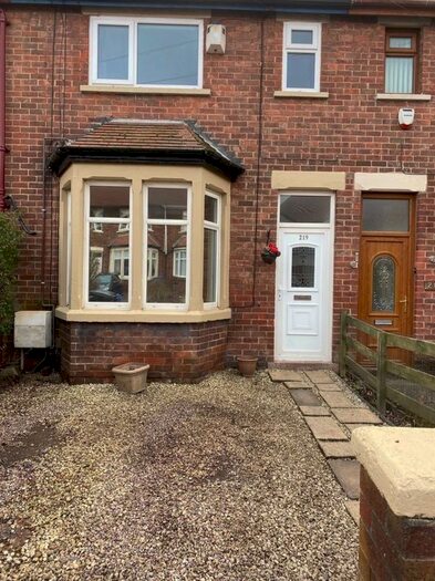 2 Bedroom Property To Rent In Newhouse Road, Blackpool, Lancashire, FY4