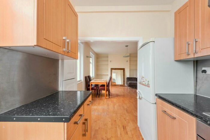 2 Bedroom Flat For Sale In Gloucester Avenue, London, NW1