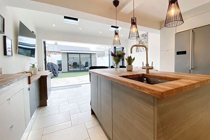 3 Bedroom Terraced House For Sale In South View Close, Willand, Cullompton, Devon, EX15