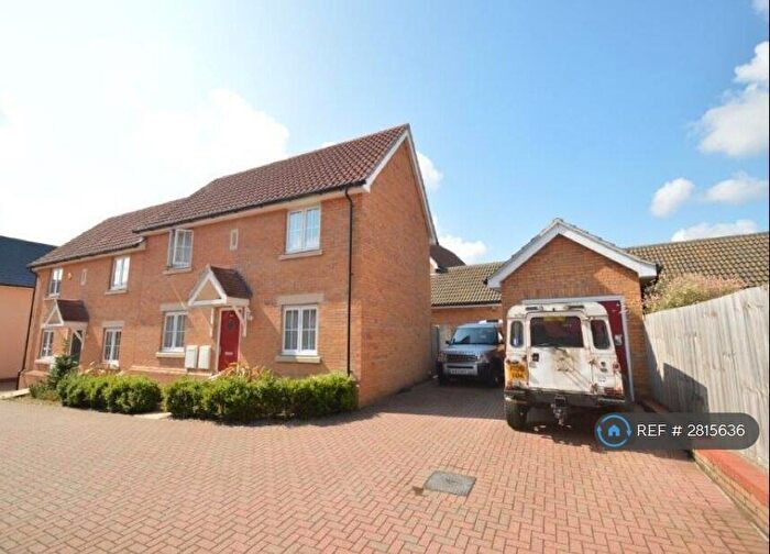 3 Bedroom Semi-Detached House To Rent In Bittern Road, Costessey, Norwich, NR8