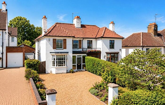4 Bedroom Semi-Detached House For Sale In Billing Road East, Abington, Northampton, NN1