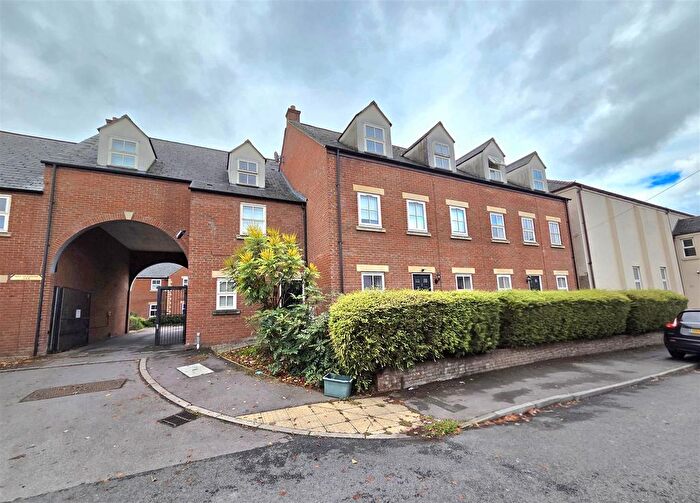 2 Bedroom Flat For Sale In Archway House, Farm Street, Gloucester, GL1