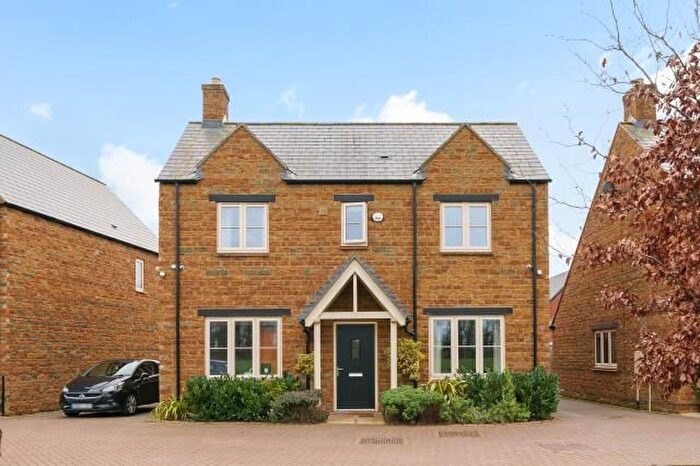 4 Bedroom Detached House To Rent In George Parish Road, Banbury, OX16