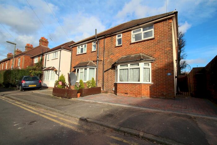 3 Bedroom Property To Rent In Margaret Road, Guildford, GU1
