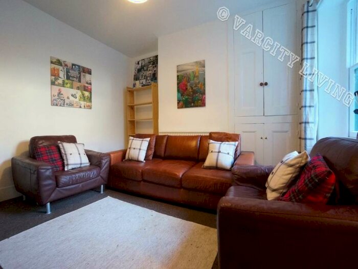 5 Bedroom House To Rent In Snowdon View, Bangor, Gwynedd, LL57