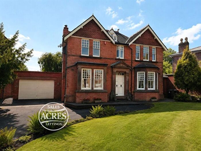 4 Bedroom Detached House For Sale In Lichfield Road, Four Oaks, Sutton Coldfield, B74