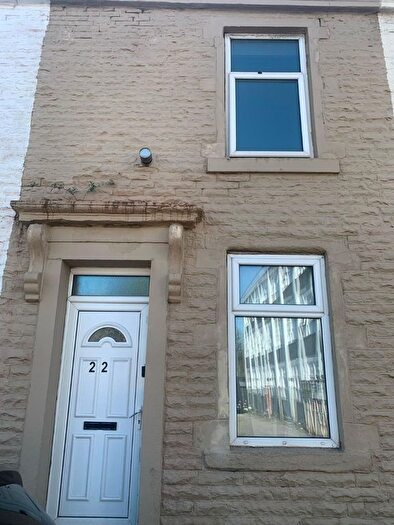 2 Bedroom Terraced House To Rent In Water St, BB5