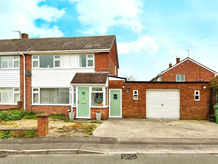 3 Bedroom Semi-Detached House For Sale In Hawkeridge Park, Westbury, BA13