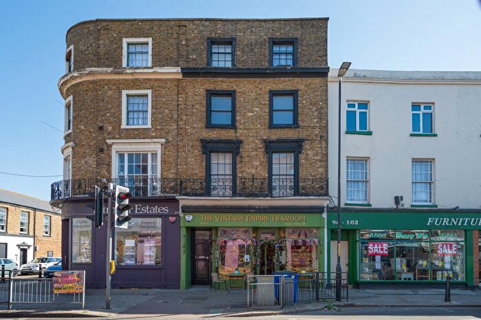 1 Bedroom Flat For Sale In High Street, Herne Bay, CT6