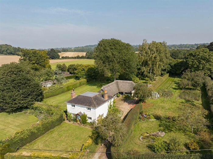 4 Bedroom Detached House For Sale In Longparish, SP11