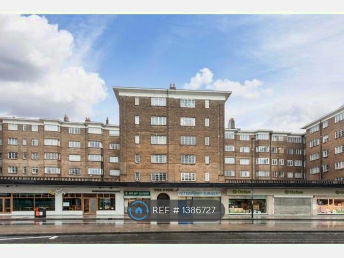 2 Bedroom Flat To Rent In The High, London, SW16