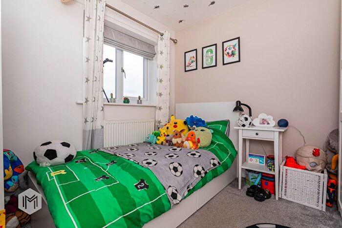 3 Bedroom Semi-Detached House For Sale In Hampson Avenue, Culcheth, Warrington, Cheshire, WA3 - Photo 9