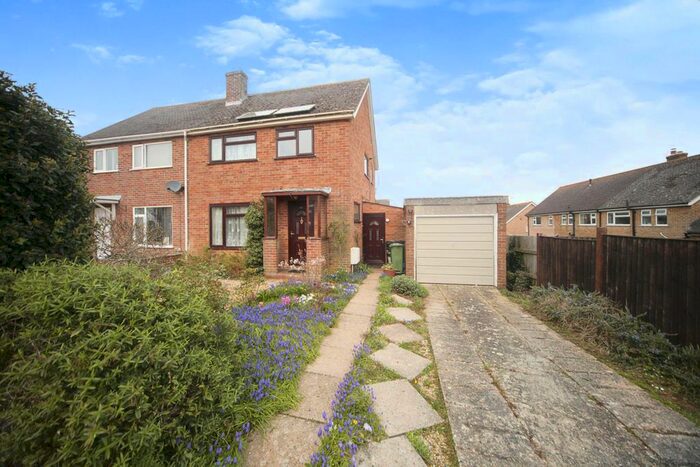 3 Bedroom Semi-Detached House For Sale In Bushfield Road, Crewkerne, Somerset, TA18