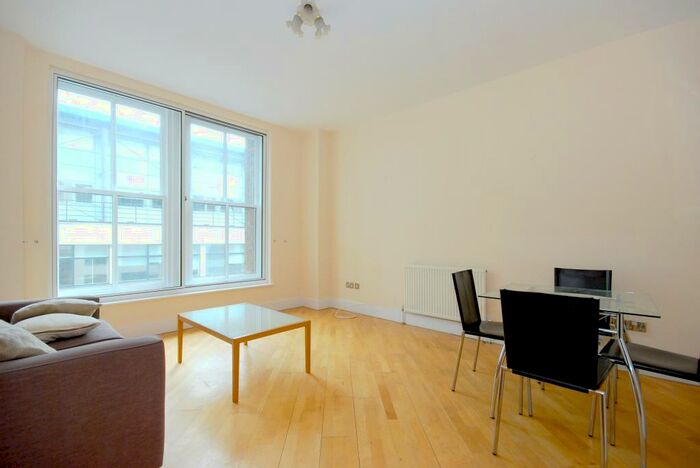 2 Bedroom Apartment To Rent In Farringdon Road London, EC1M