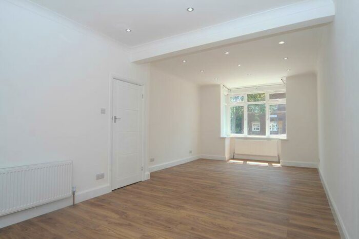 5 Bedroom Semi-Detached House To Rent In Cavendish Avenue, Harrow, HA1