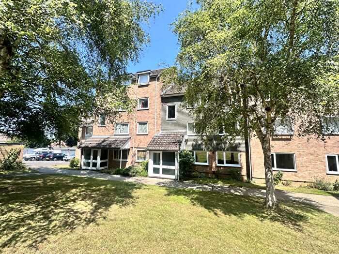 2 Bedroom Flat To Rent In Beauchamp Place, Oxford, OX4