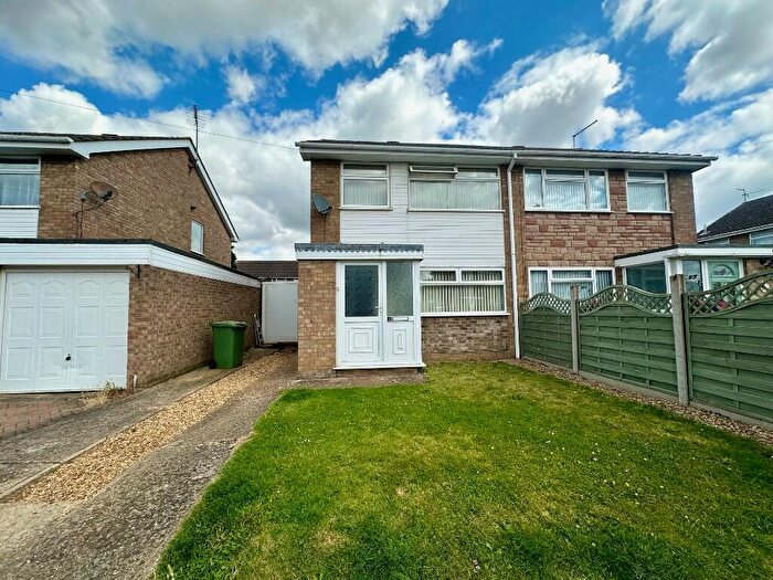 3 Bedroom Semi-Detached House To Rent In Nobles Close, Coates, PE7