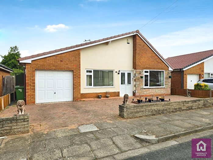 2 Bedroom Bungalow For Sale In Willow Grove, Wirral, Merseyside, CH46