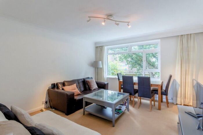 1 Bedroom Flat To Rent In Staines-Upon-Thames, London, TW18