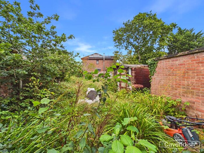 3 Bedroom Terraced House For Sale In Dukesway, Upton, Chester, CH2