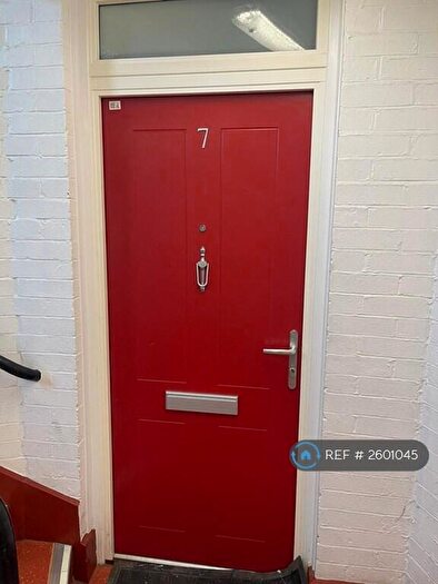 2 Bedroom Flat To Rent In Mowbray House, London, N2