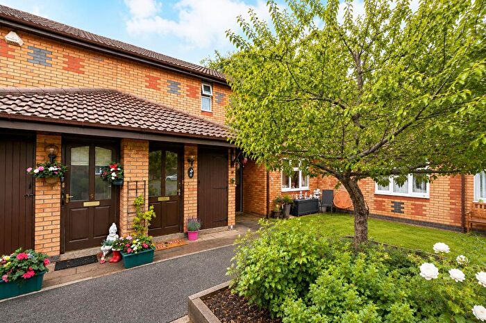 2 Bedroom Apartment For Sale In Charleston Square, Urmston, Manchester, M41
